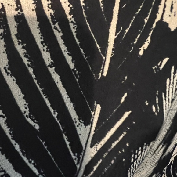 Chico’s Tropical Tunic - Picture 3 of 5